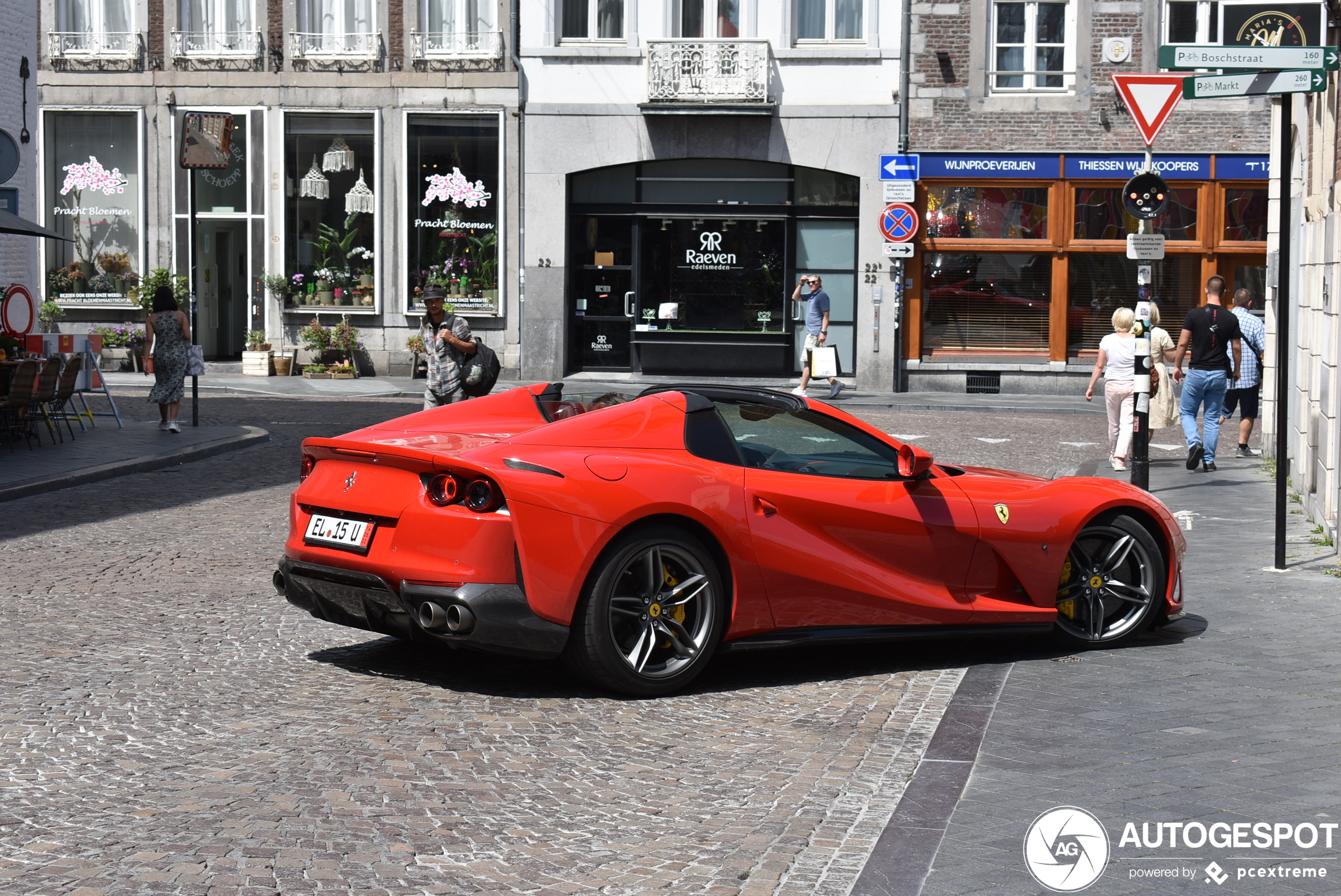 Ferrari 812 GTS