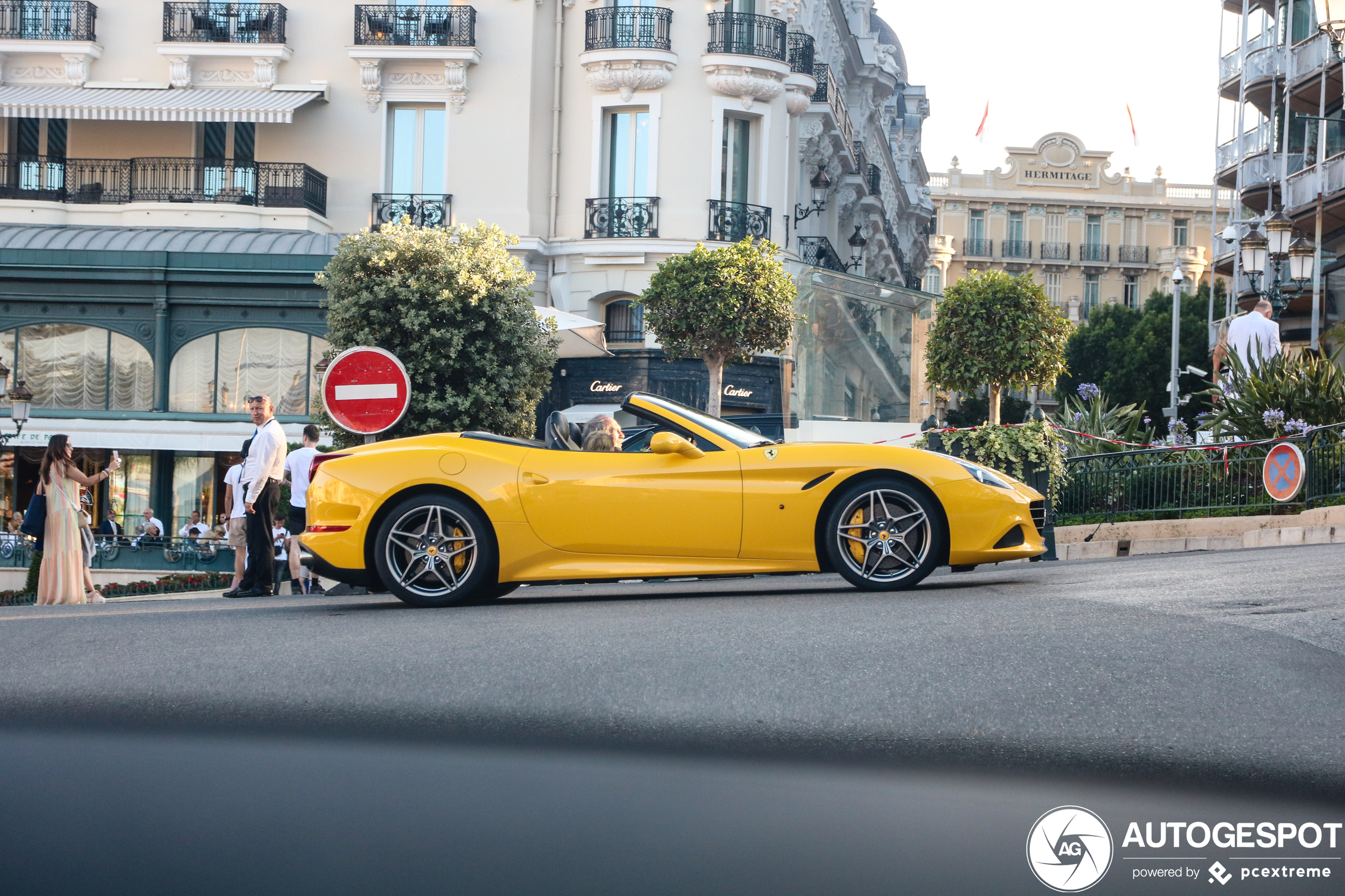 Ferrari California T