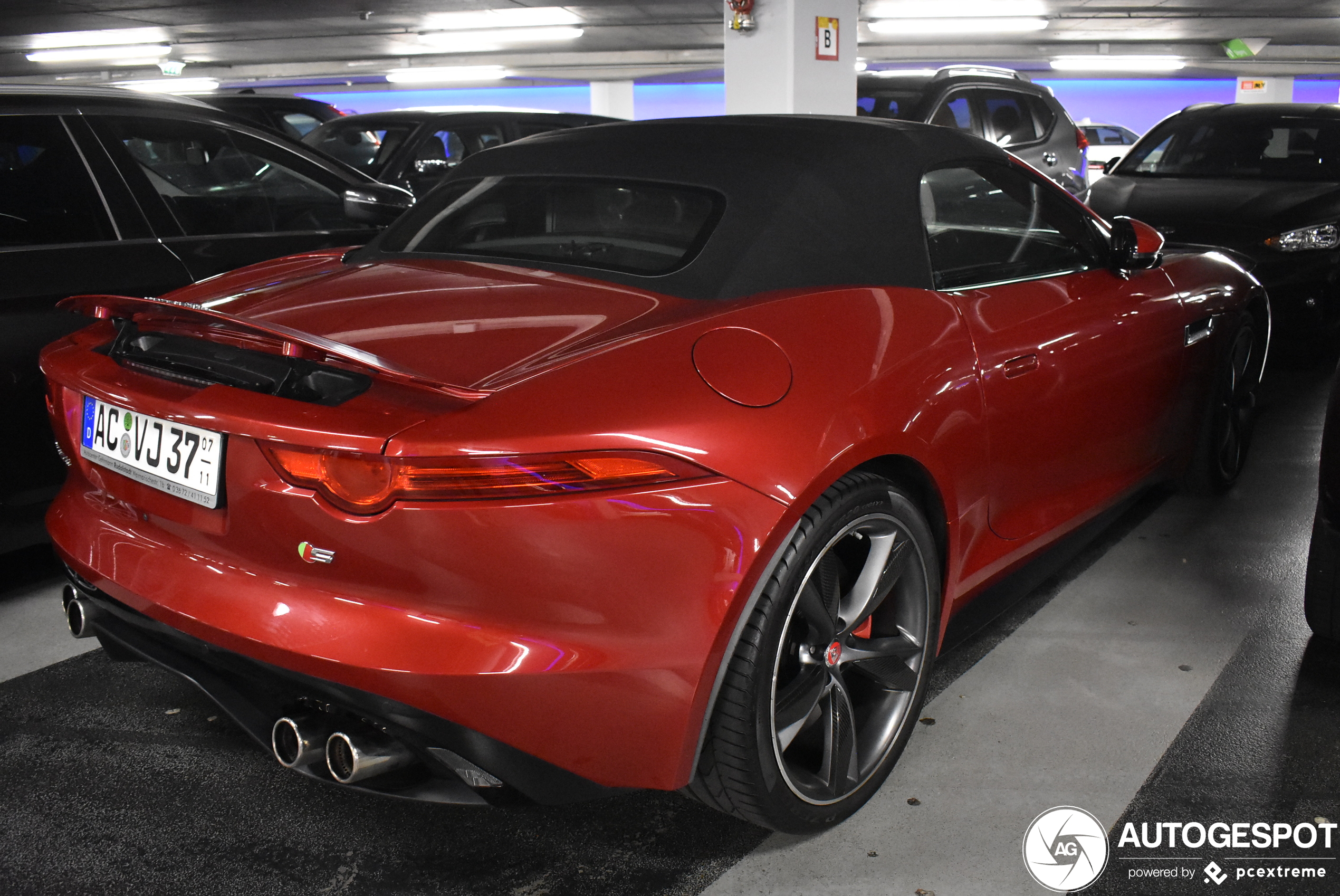 Jaguar F-TYPE S V8 Convertible