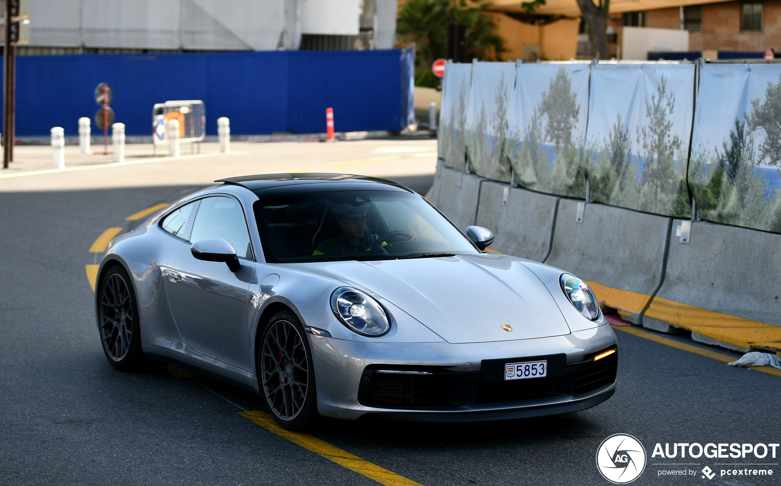 Porsche 992 Carrera 4S