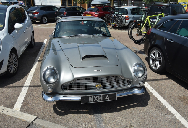 Aston Martin DB4 Series II