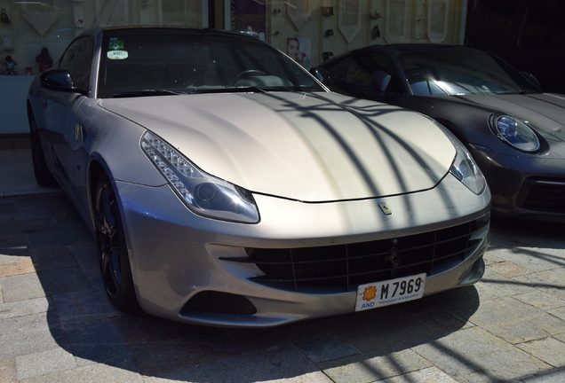 Ferrari FF