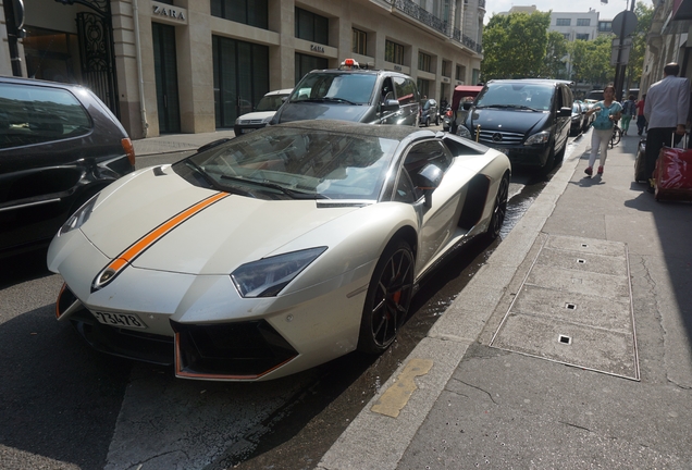 Lamborghini Aventador LP700-4 Roadster