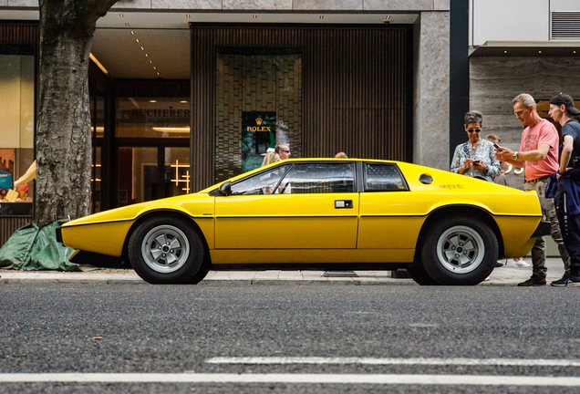 Lotus Esprit S1