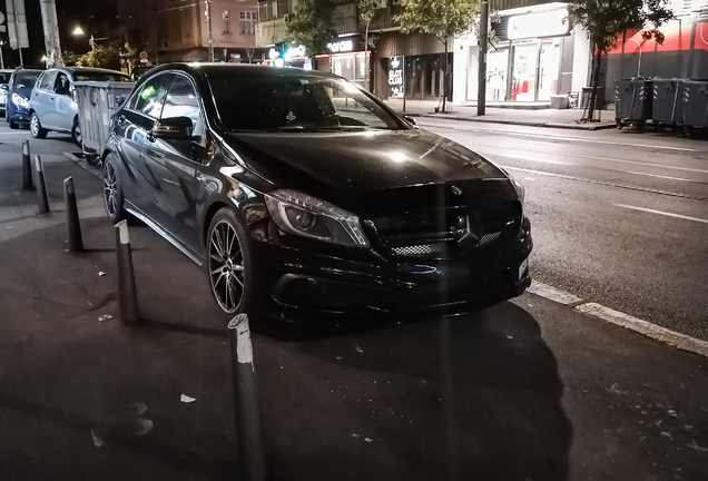 Mercedes-Benz A 45 AMG