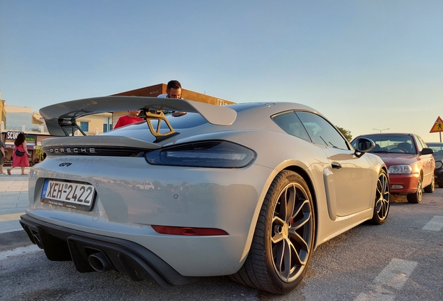 Porsche 718 Cayman GT4