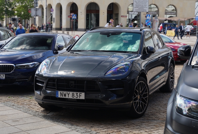 Porsche 95B Macan GTS MkII