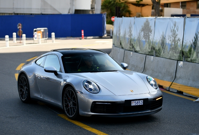 Porsche 992 Carrera 4S