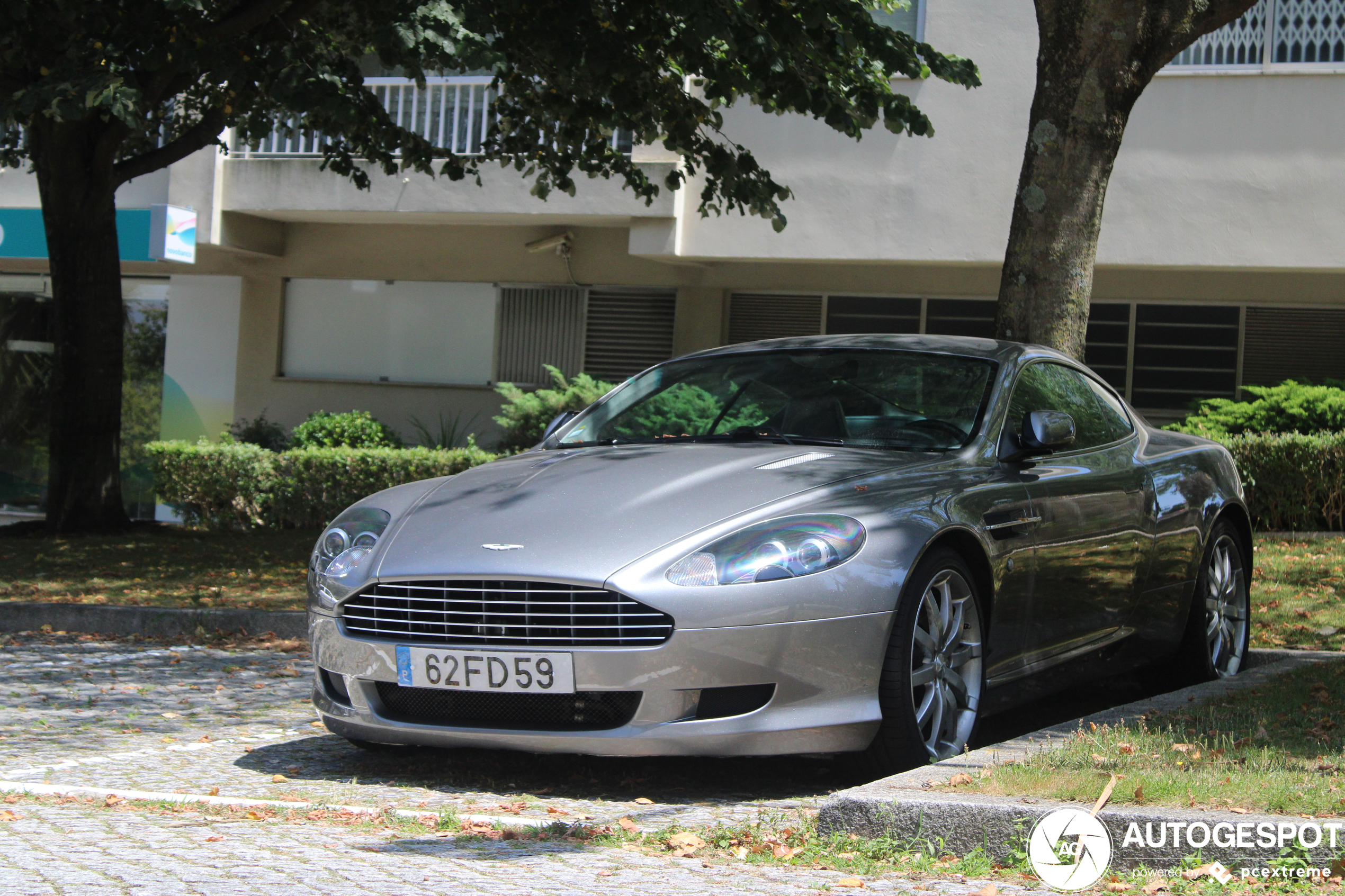 Aston Martin DB9