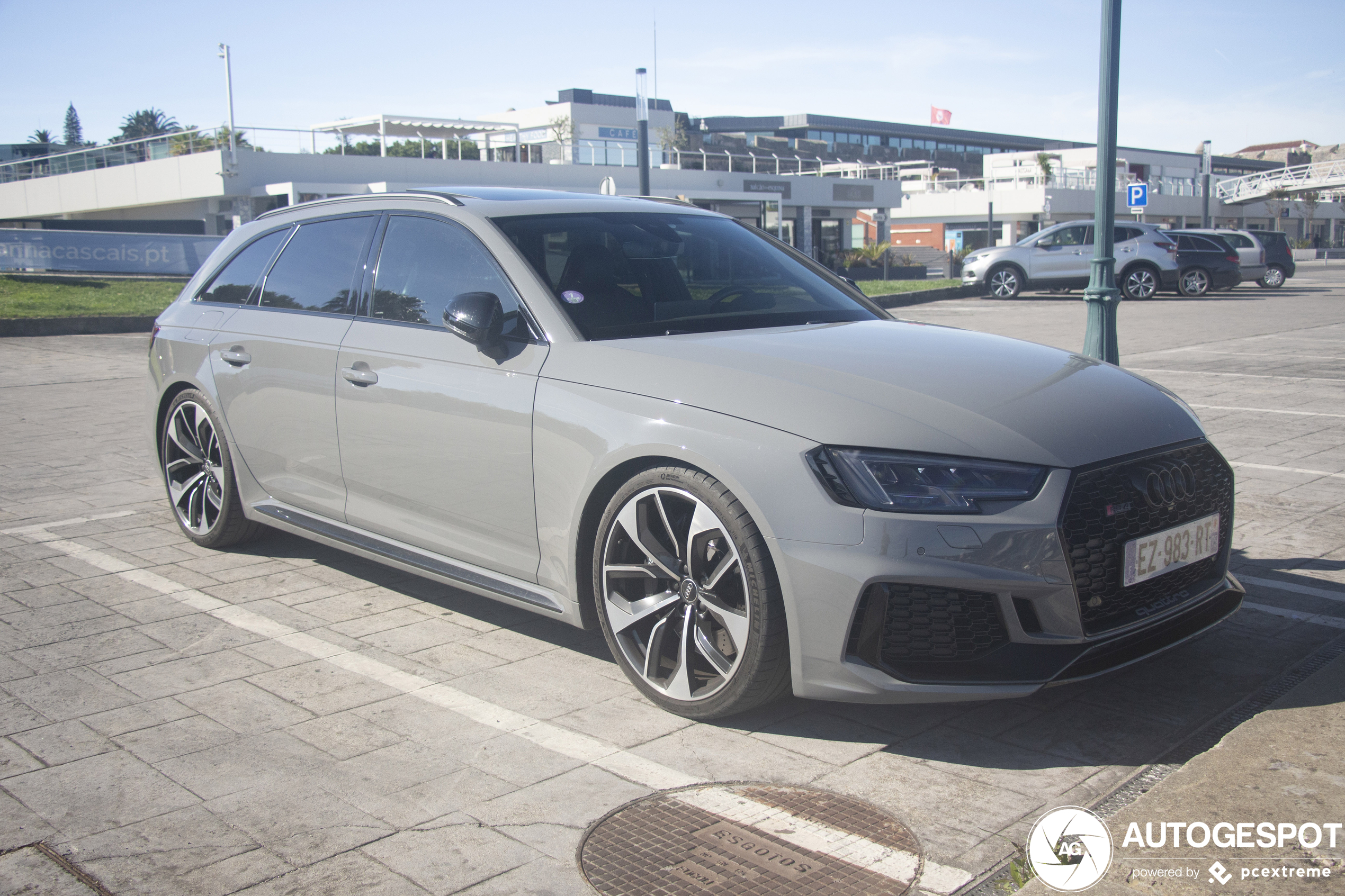 Audi RS4 Avant B9