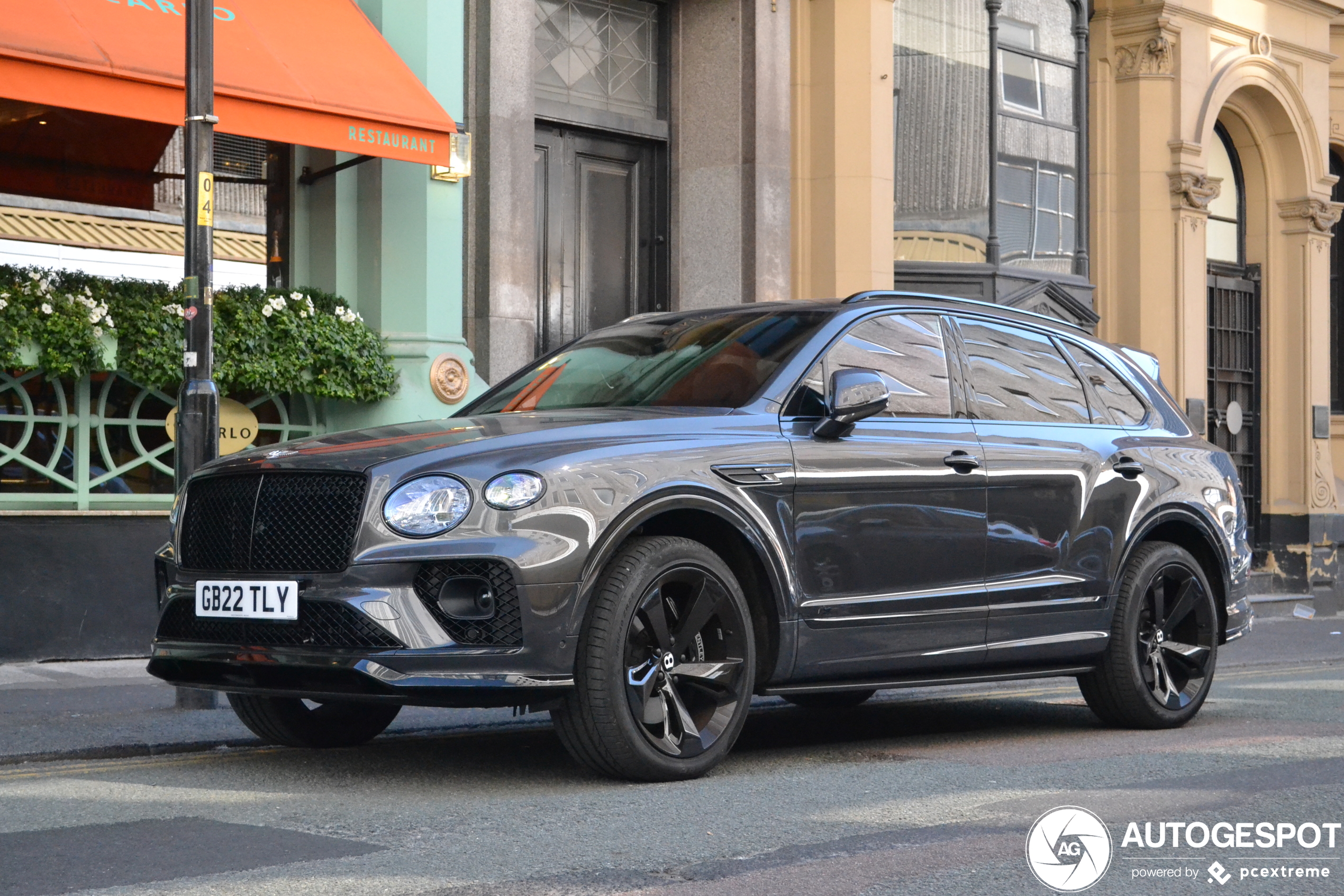 Bentley Bentayga V8 2021