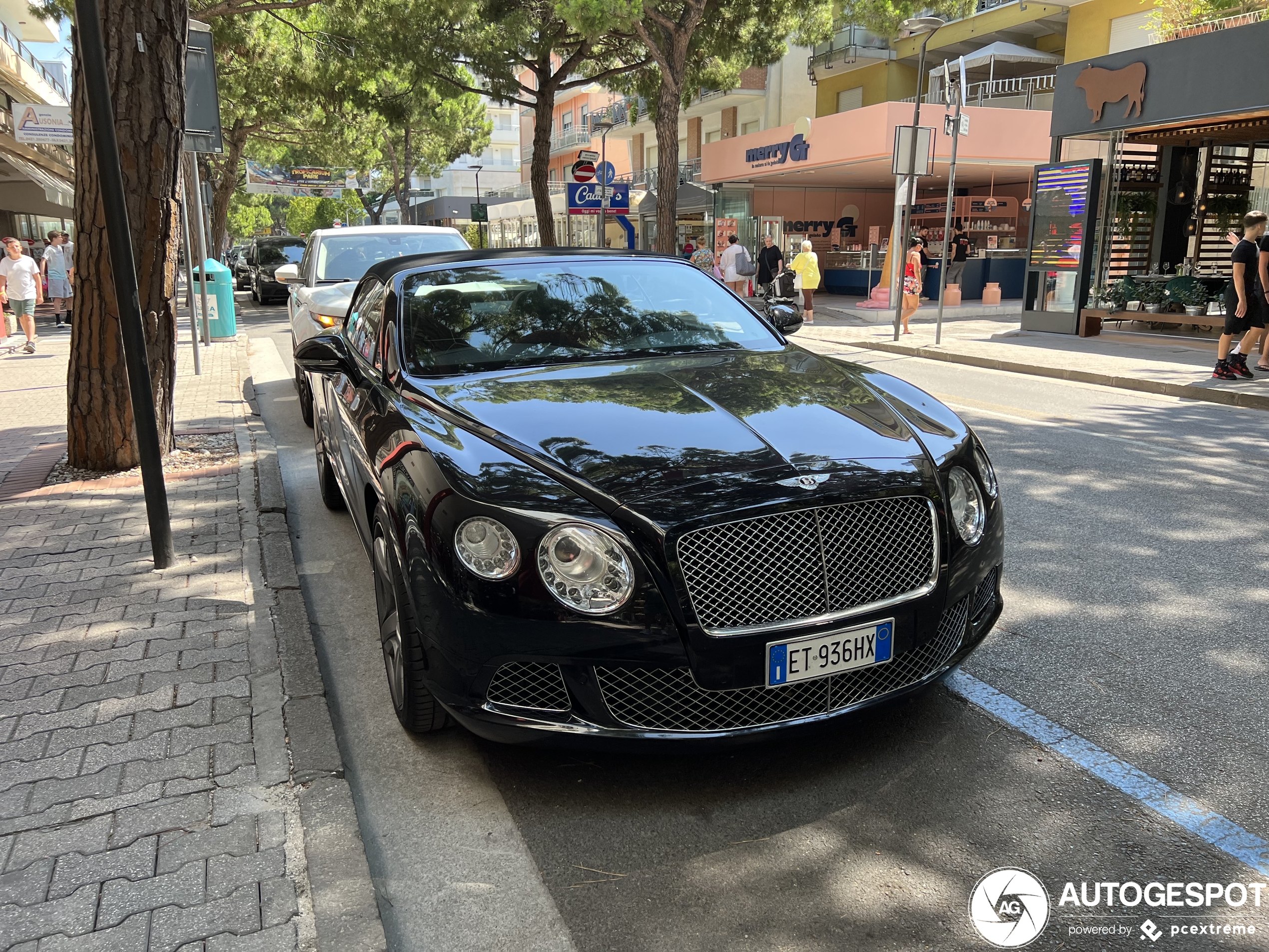 Bentley Continental GTC 2012