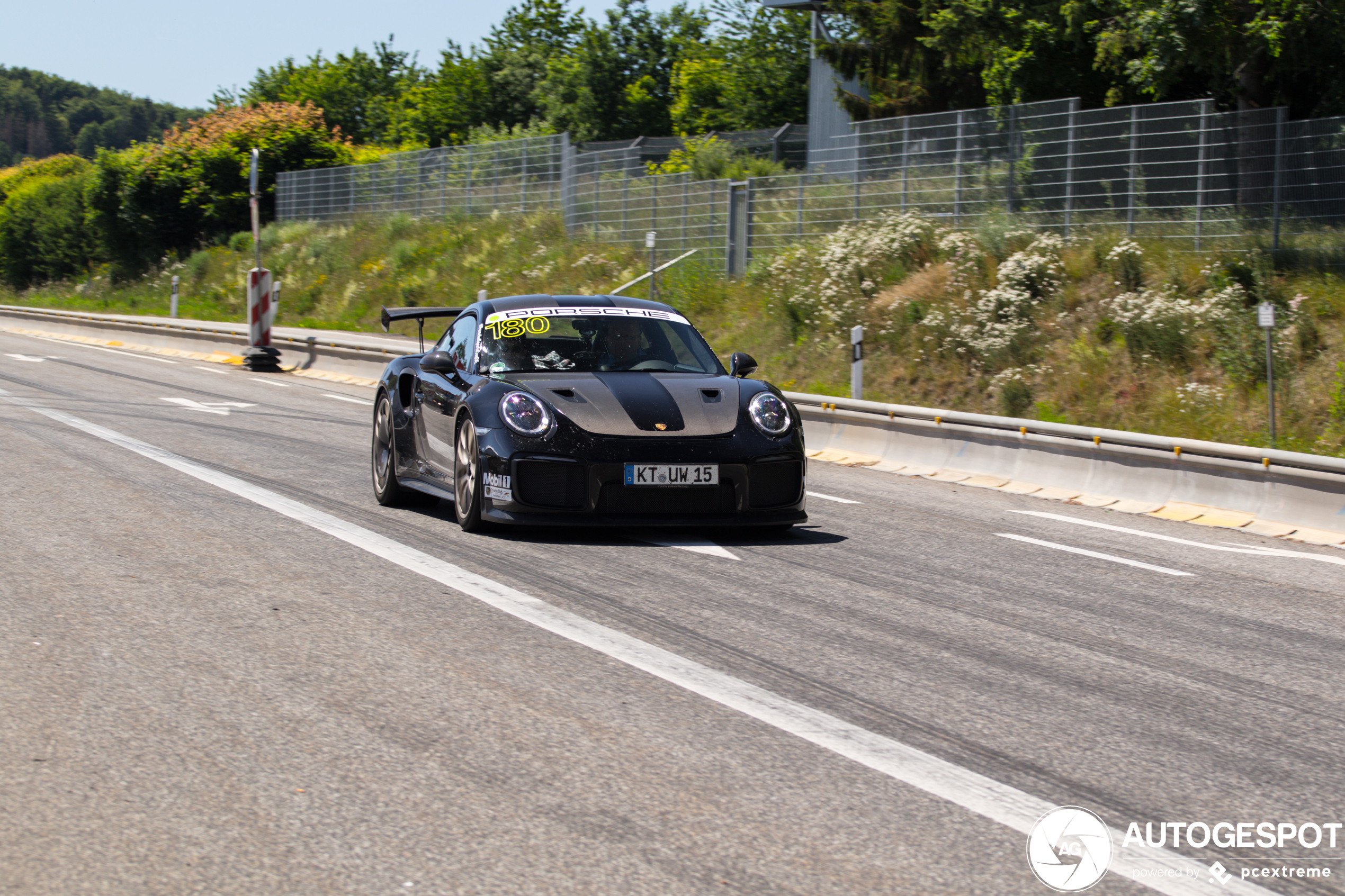 Porsche 991 GT2 RS Weissach Package