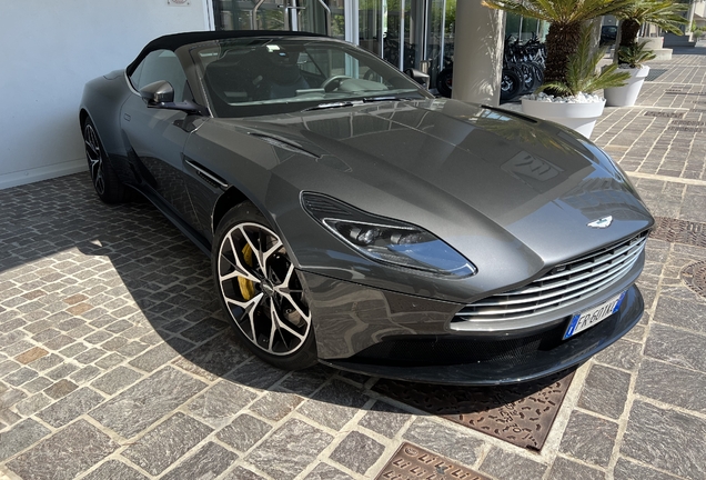 Aston Martin DB11 V8 Volante