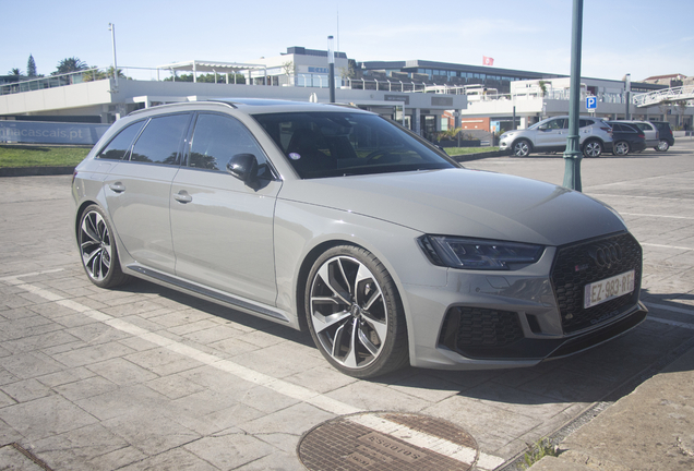 Audi RS4 Avant B9