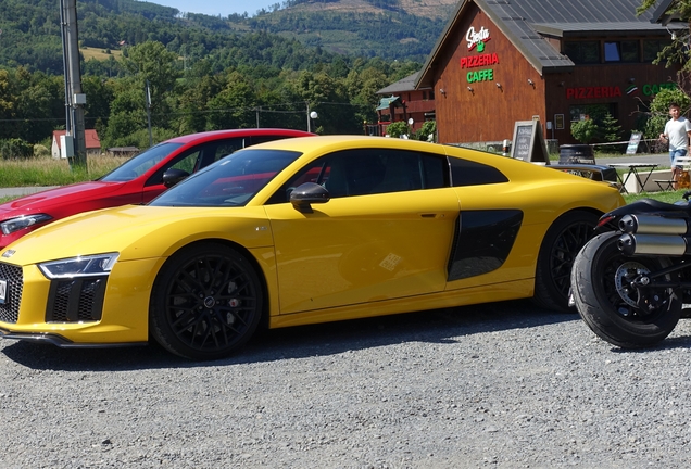 Audi R8 V10 Plus 2015