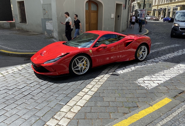 Ferrari F8 Tributo