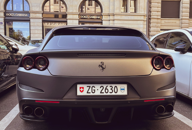 Ferrari GTC4Lusso T