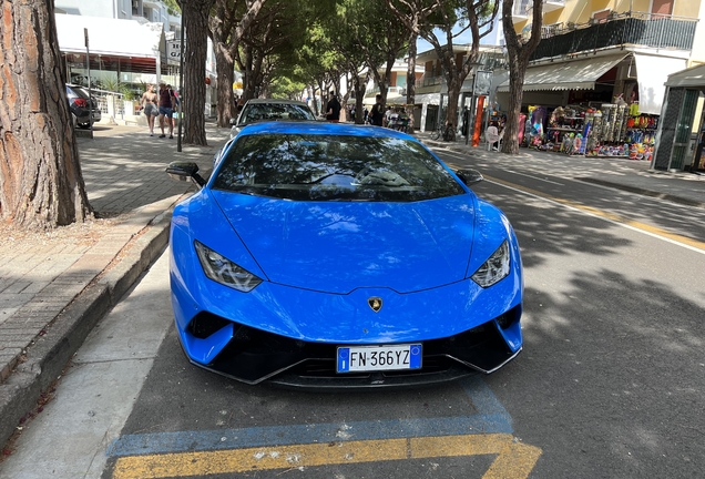 Lamborghini Huracán LP640-4 Performante