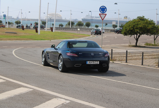 Mercedes-Benz SLS AMG