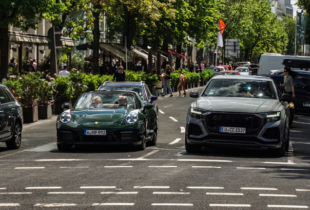 Porsche 992 Targa 4S Heritage Design Edition