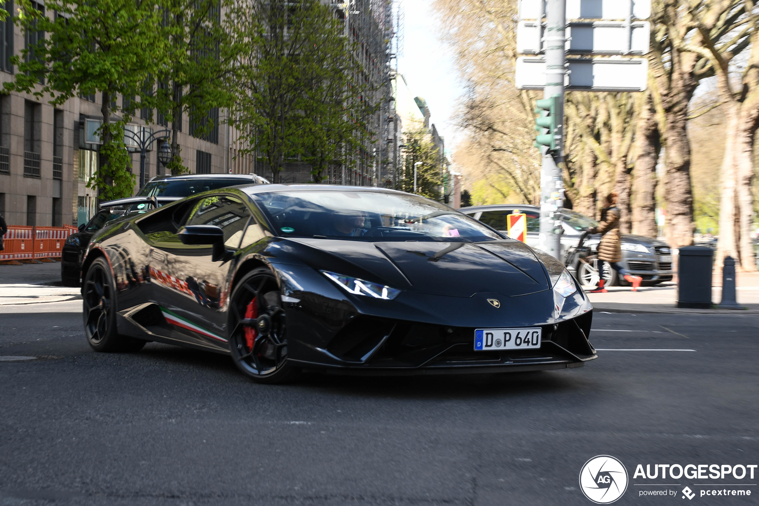 Lamborghini Huracán LP640-4 Performante