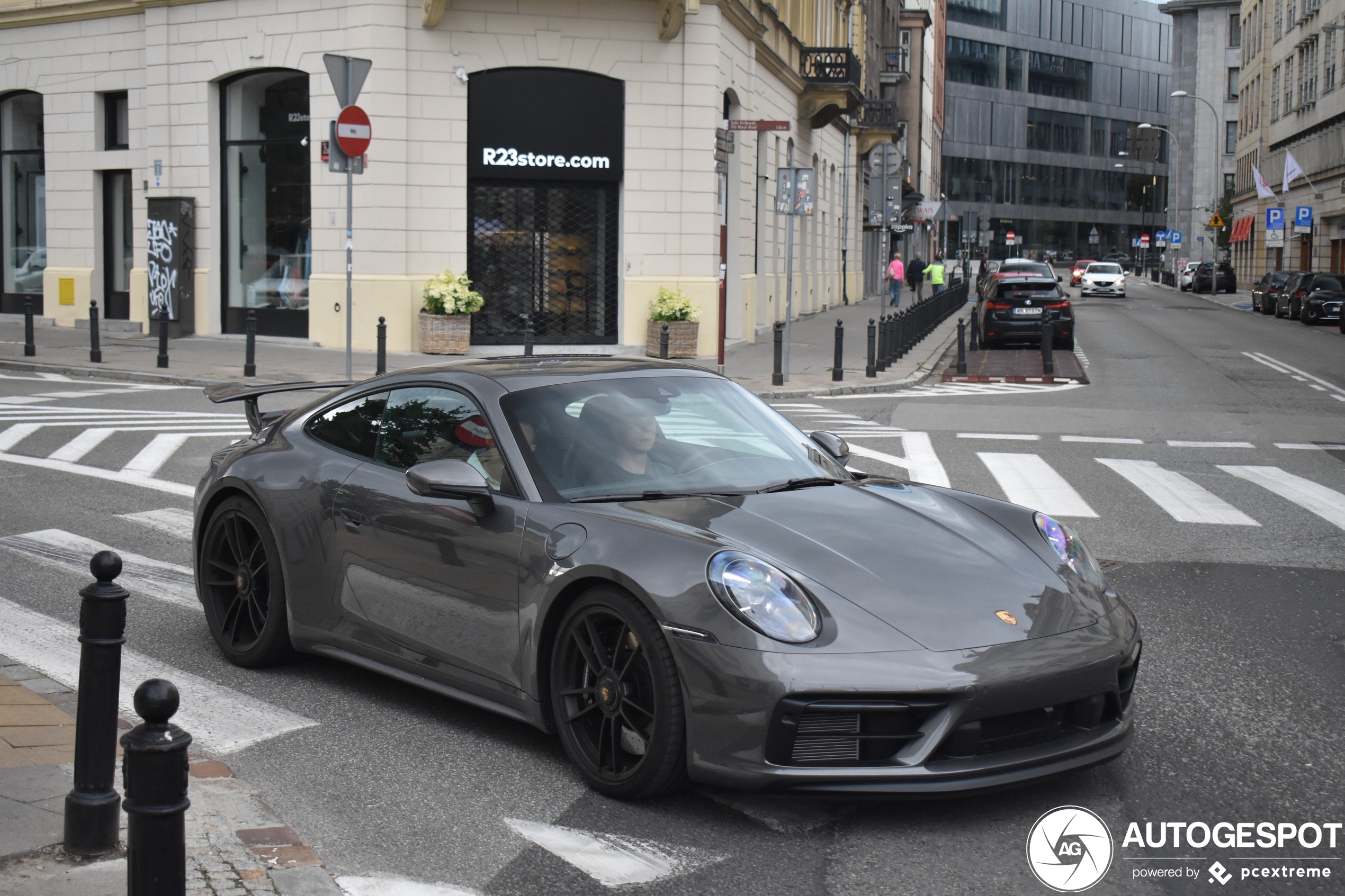 Porsche 992 Carrera GTS