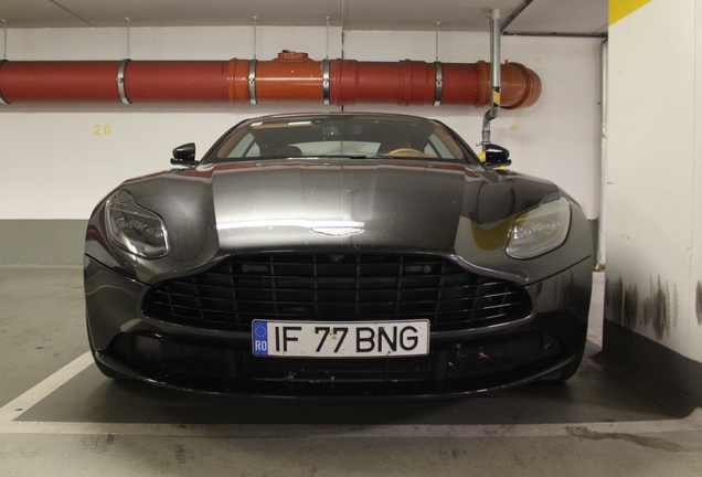 Aston Martin DB11 V8