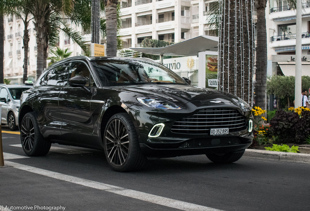 Aston Martin DBX