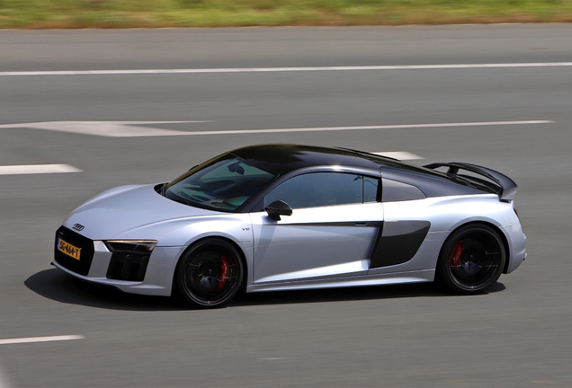 Audi R8 V10 Plus 2015