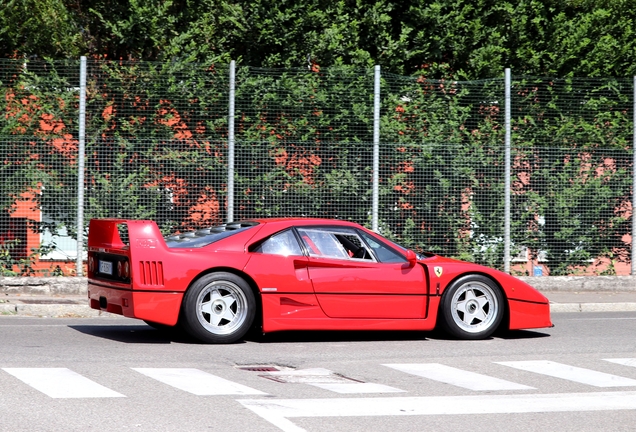 Ferrari F40