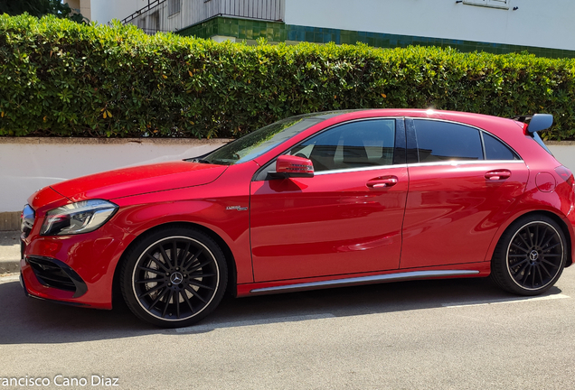 Mercedes-AMG A 45 W176 2015