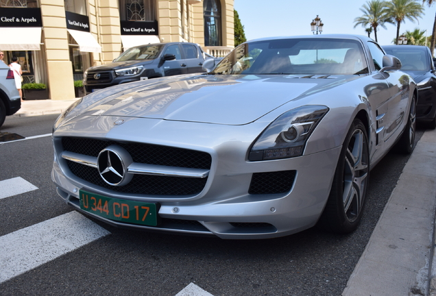 Mercedes-Benz SLS AMG