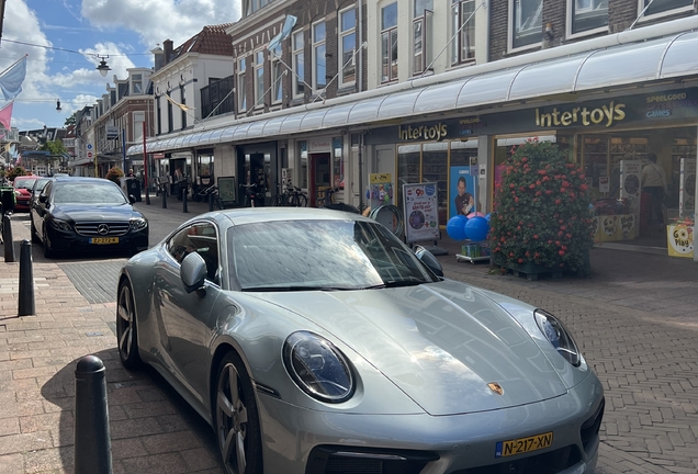 Porsche 992 Carrera 4S Ben Pon Jr. Edition