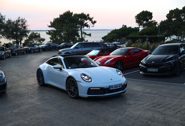 Porsche 992 Carrera 4S