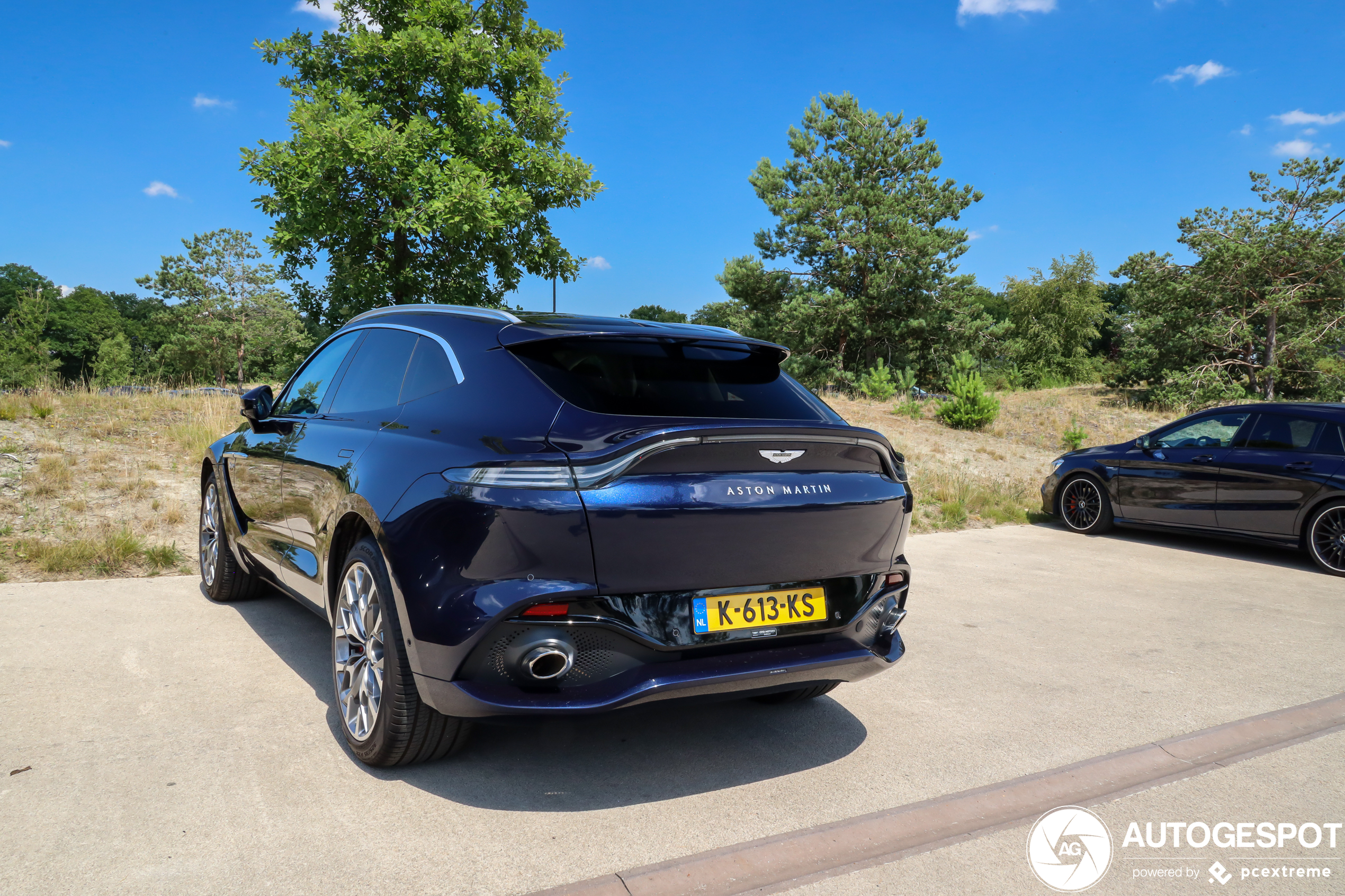 Aston Martin DBX