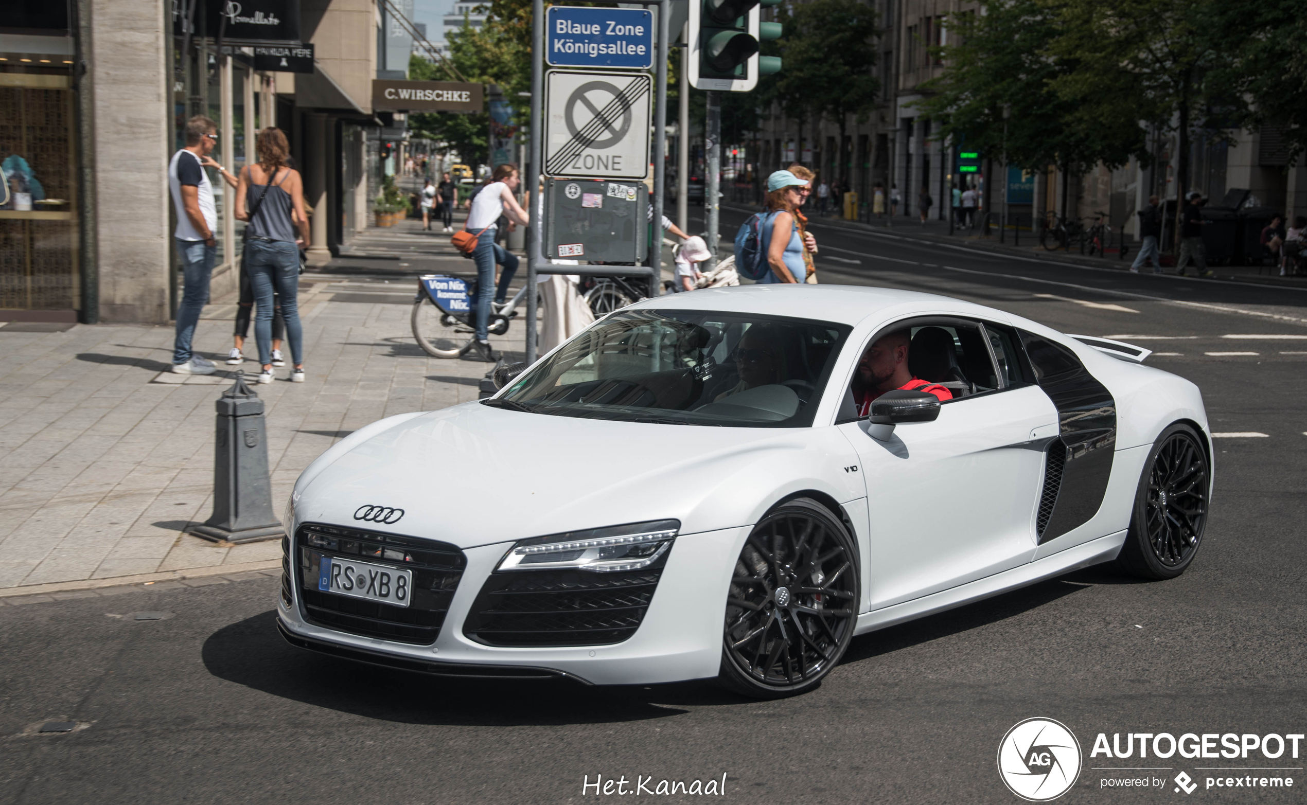 Audi R8 V10 2013