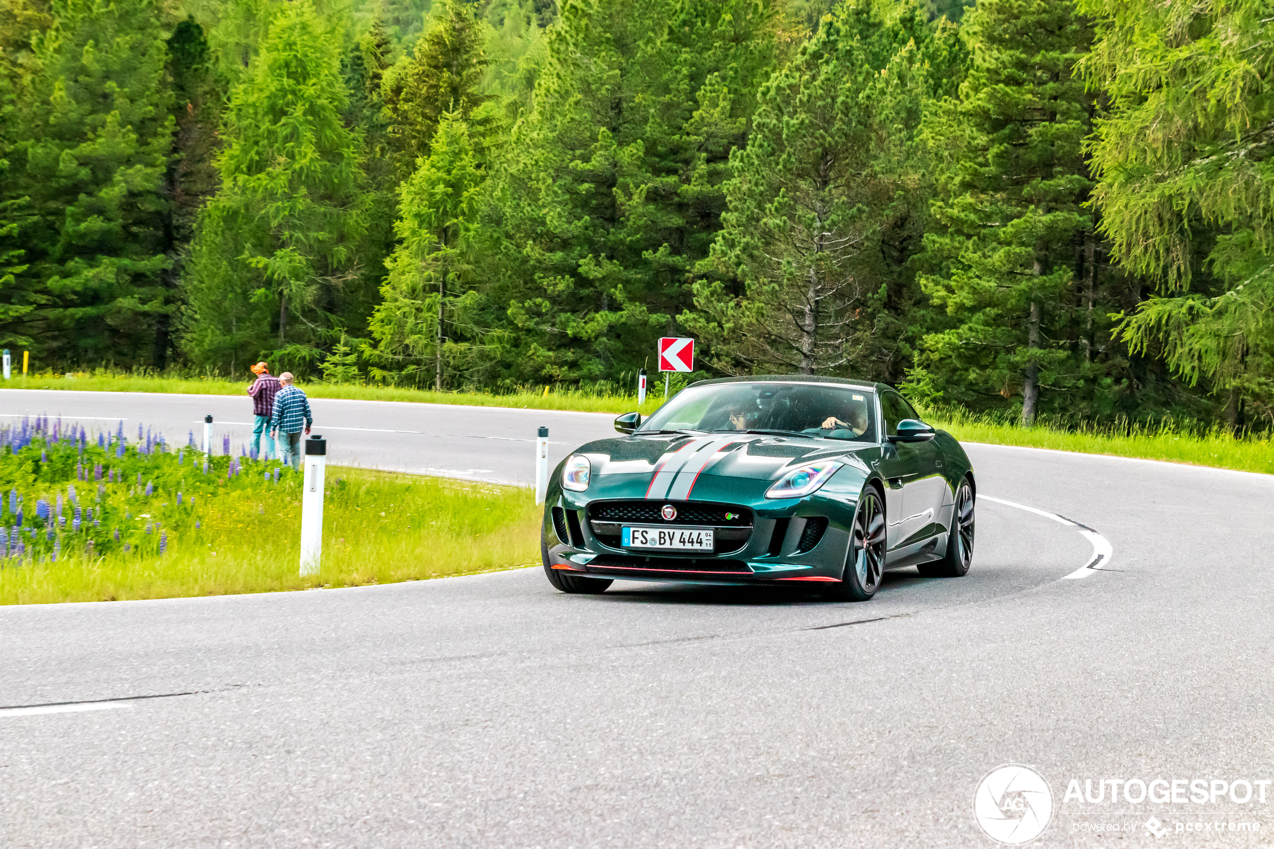 Jaguar F-TYPE R Coupé