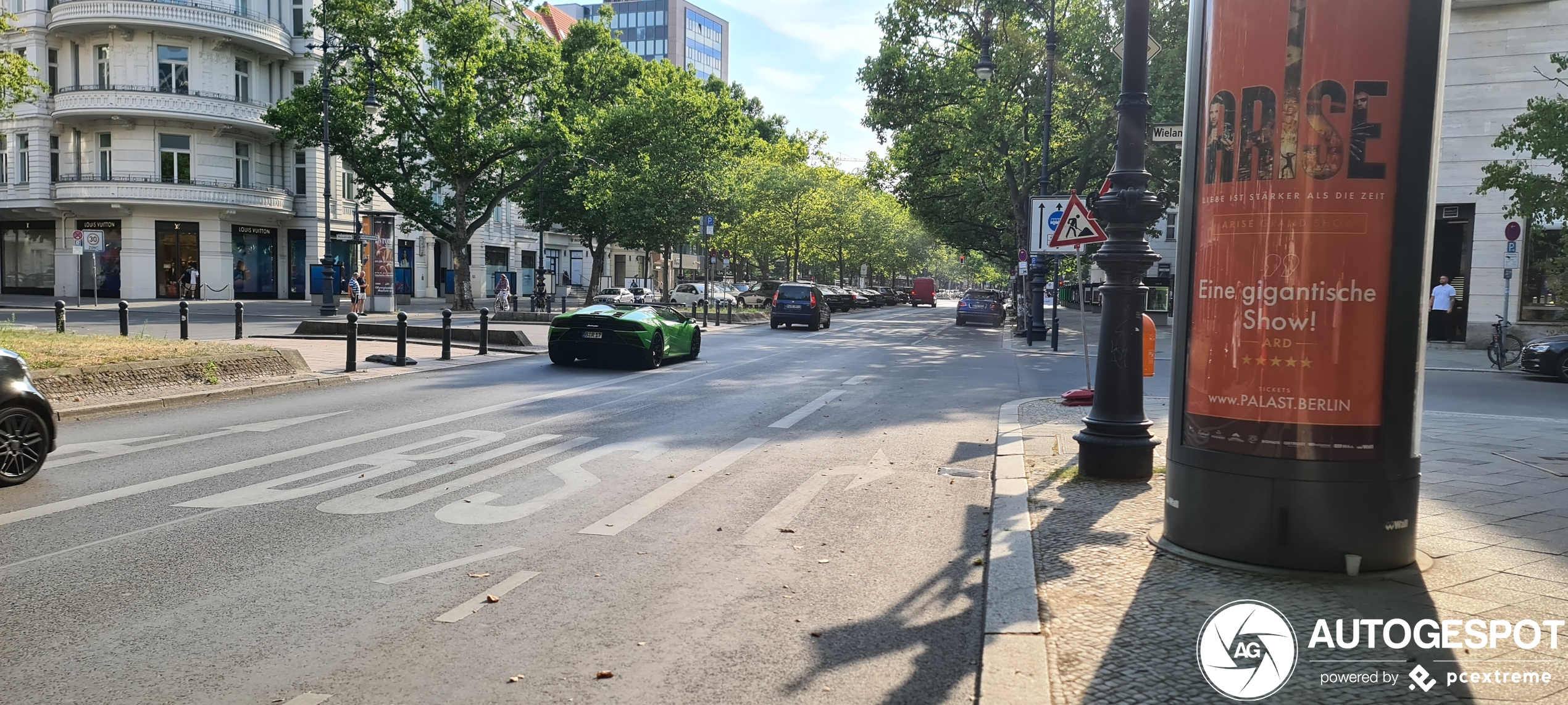 Lamborghini Huracán LP640-4 EVO Spyder