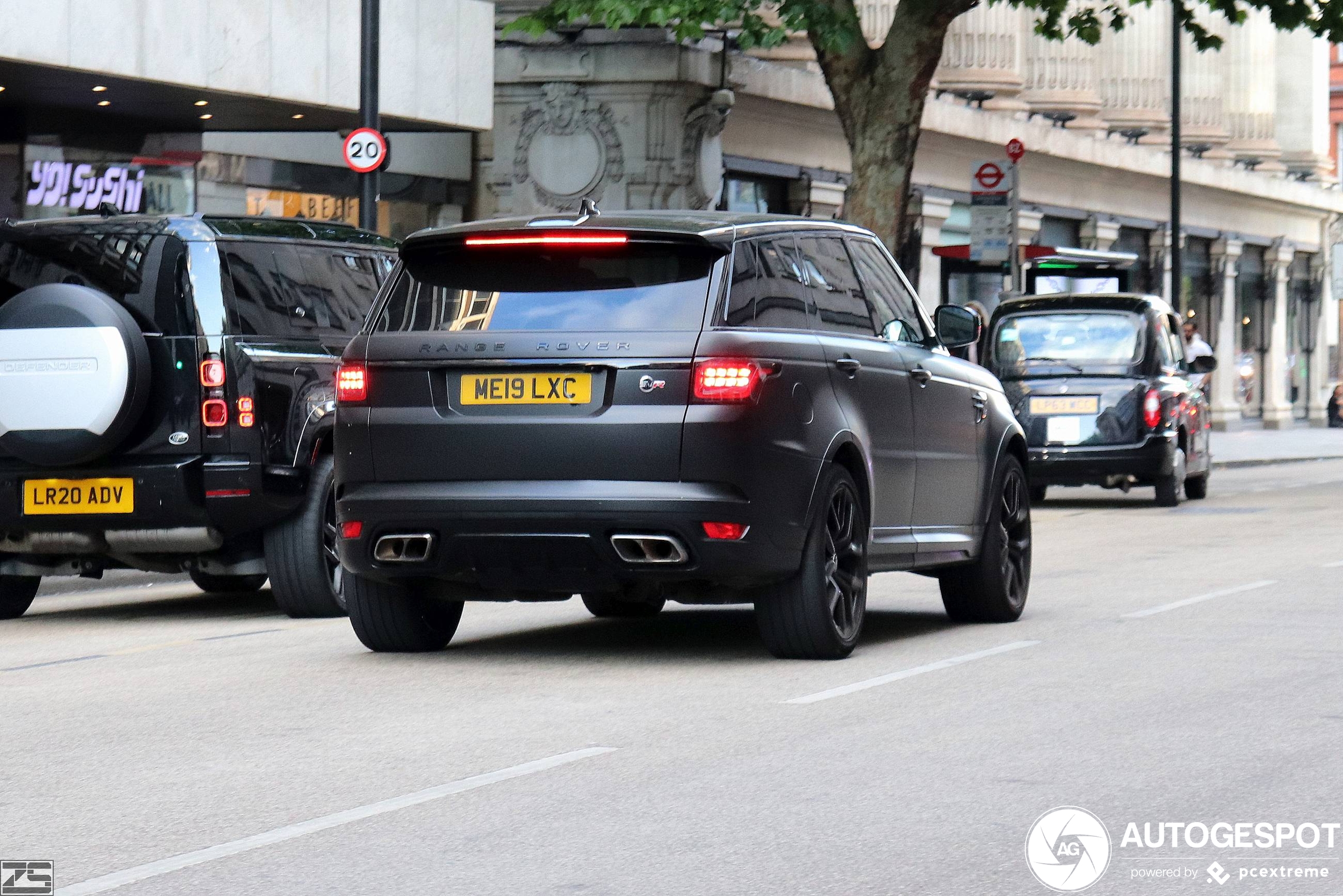 Land Rover Range Rover Sport SVR 2018