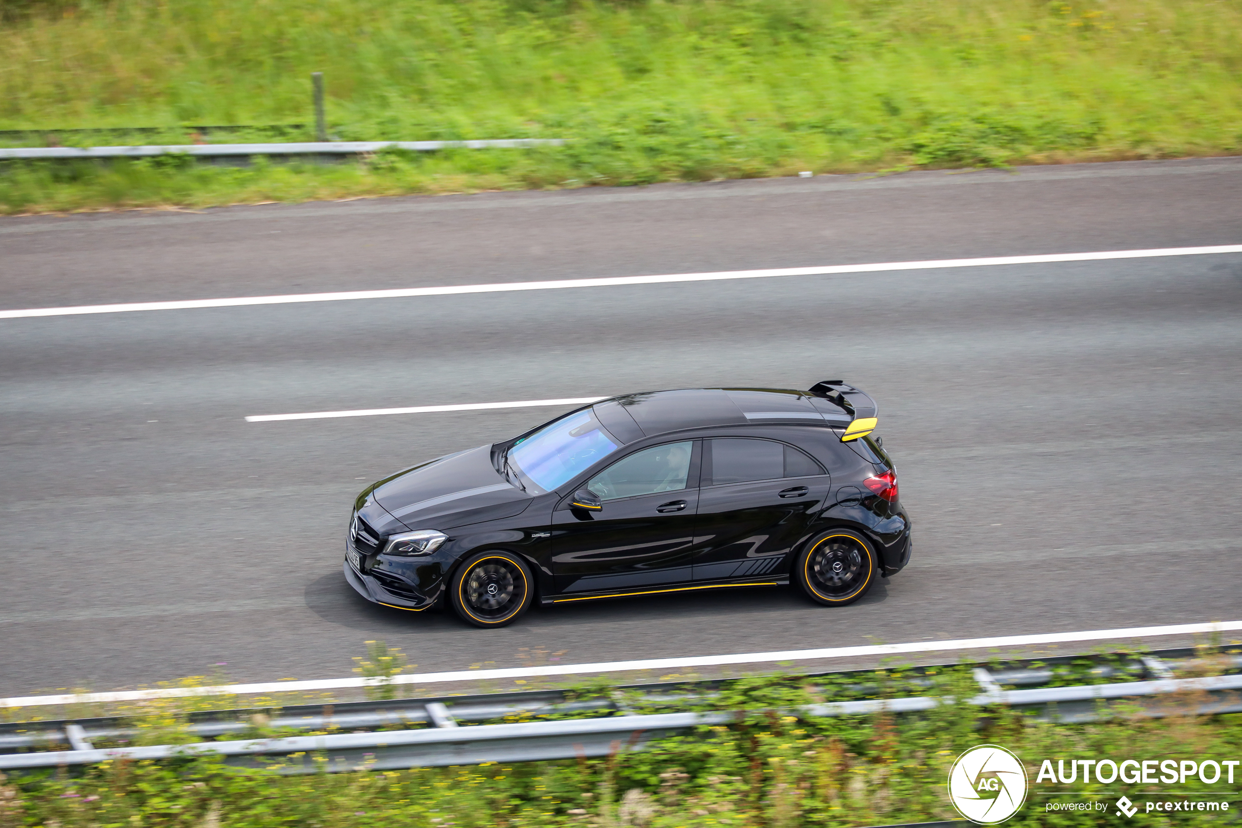 Mercedes-AMG A 45 W176 Yellow Night Edition