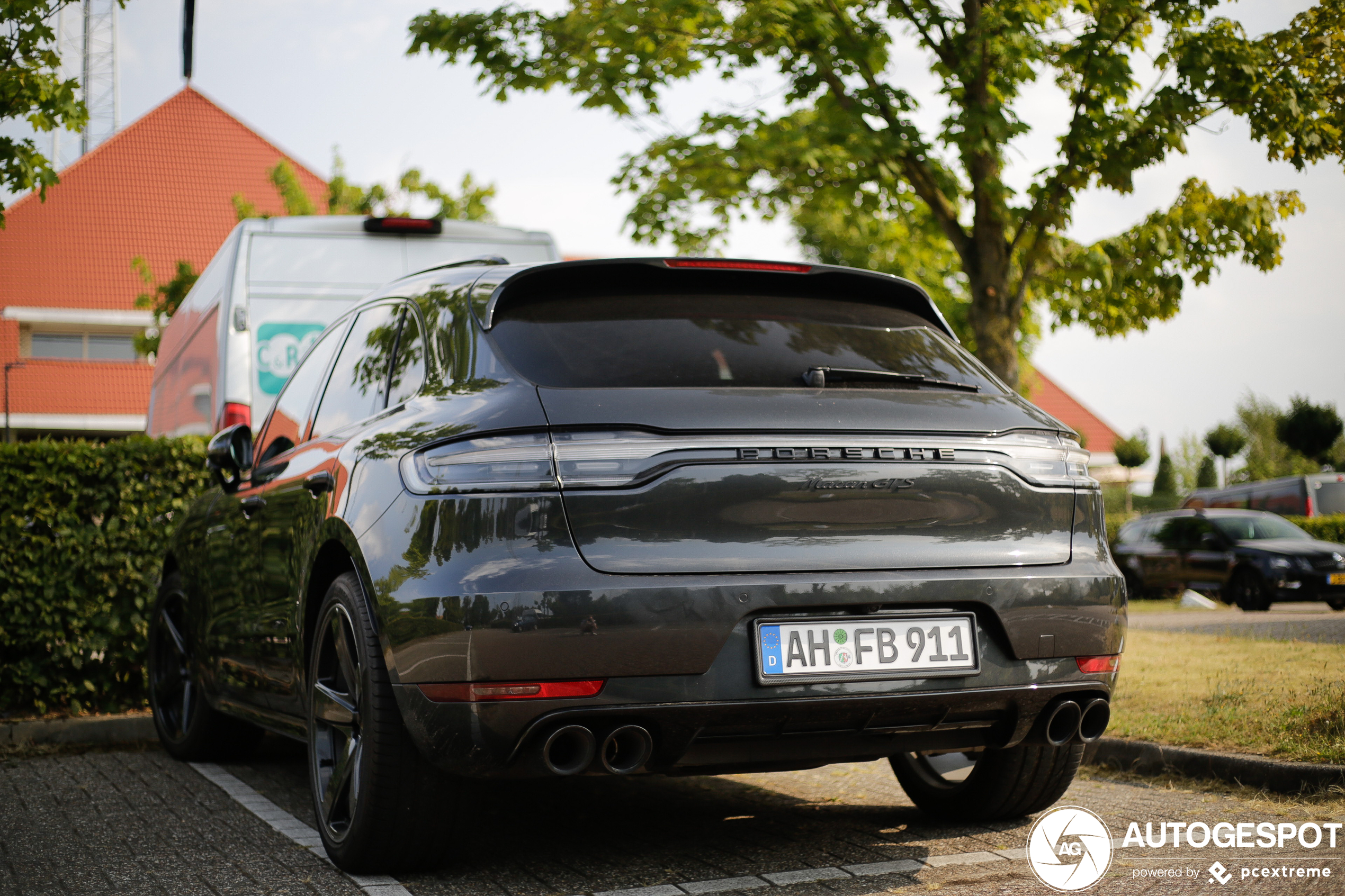 Porsche 95B Macan GTS MkII