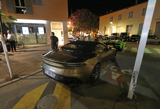 Aston Martin DBS Superleggera Volante