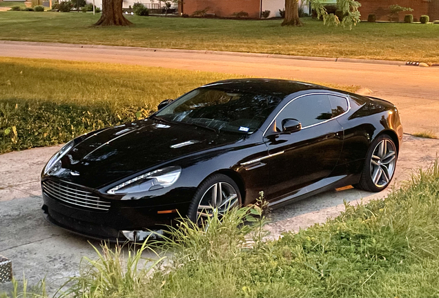 Aston Martin Virage 2011