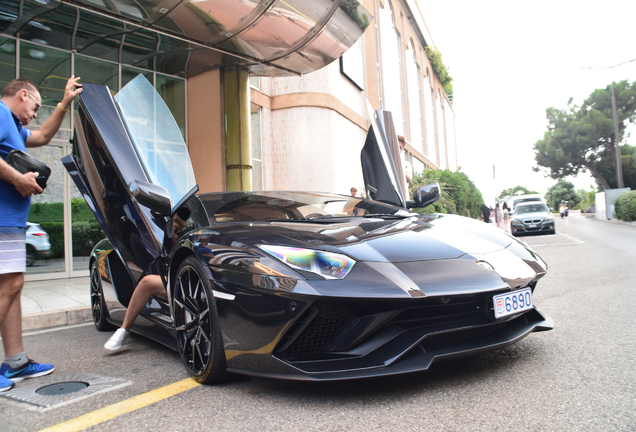 Lamborghini Aventador S LP740-4