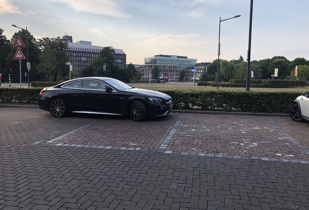 Mercedes-AMG S 63 Coupé C217