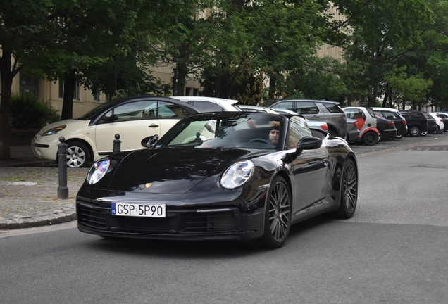 Porsche 992 Carrera 4S Cabriolet