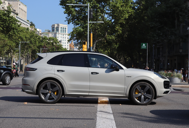 Porsche Cayenne Turbo S E-Hybrid