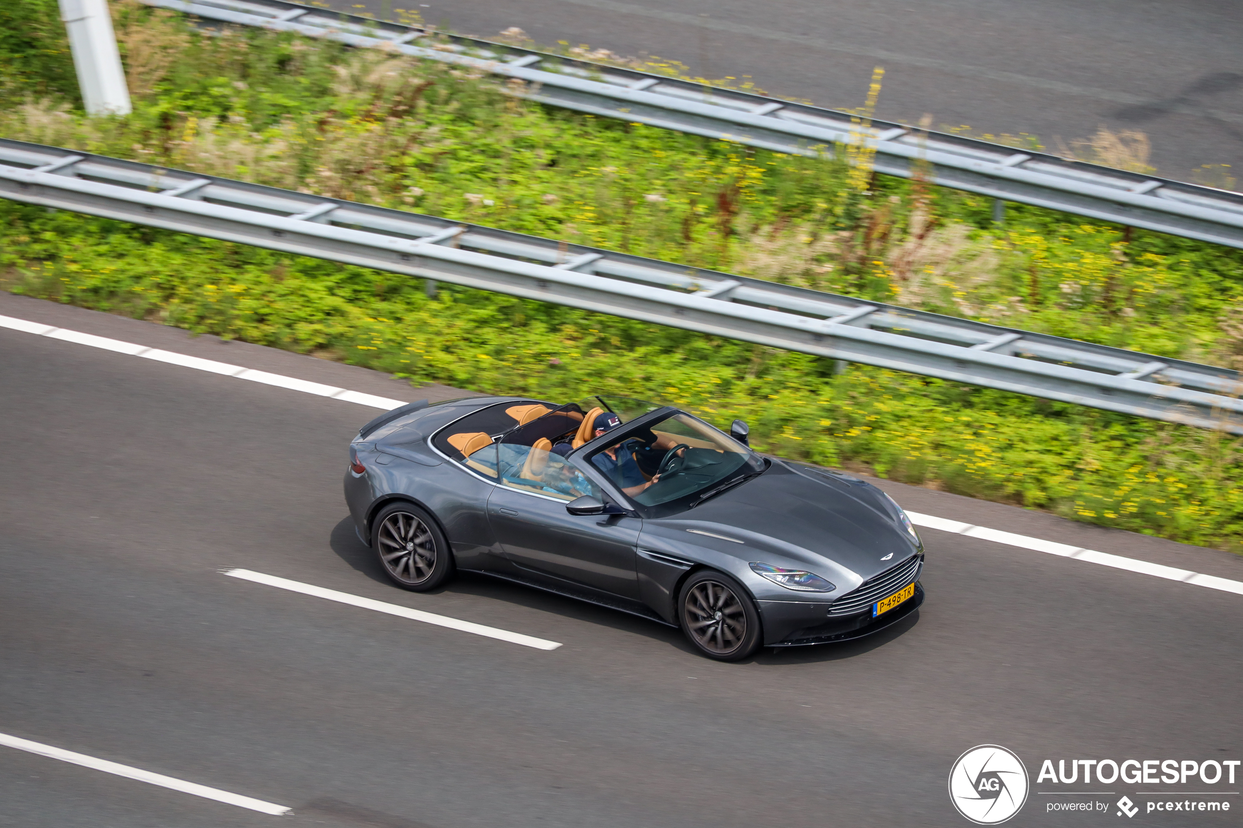 Aston Martin DB11 V8 Volante