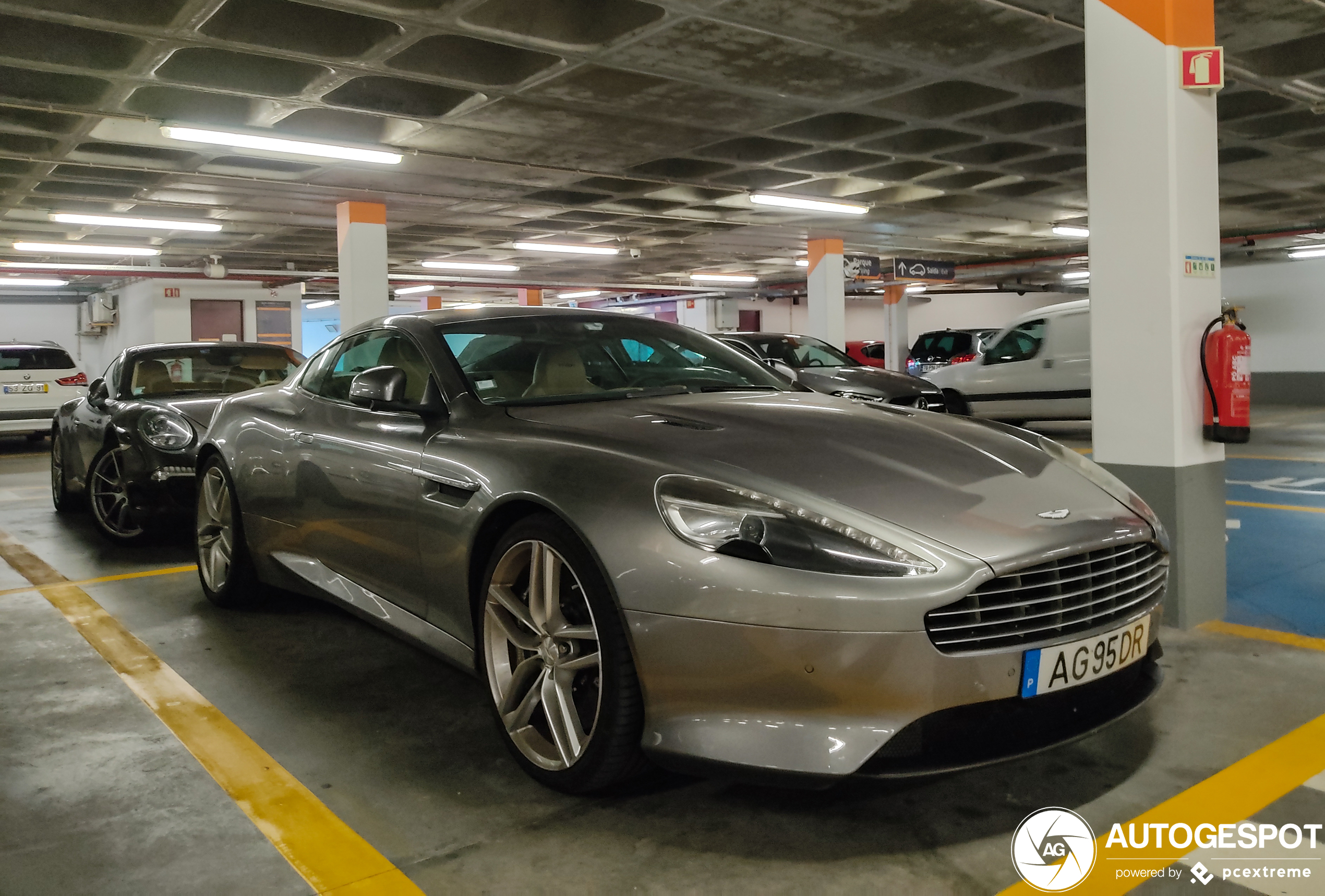 Aston Martin Virage 2011